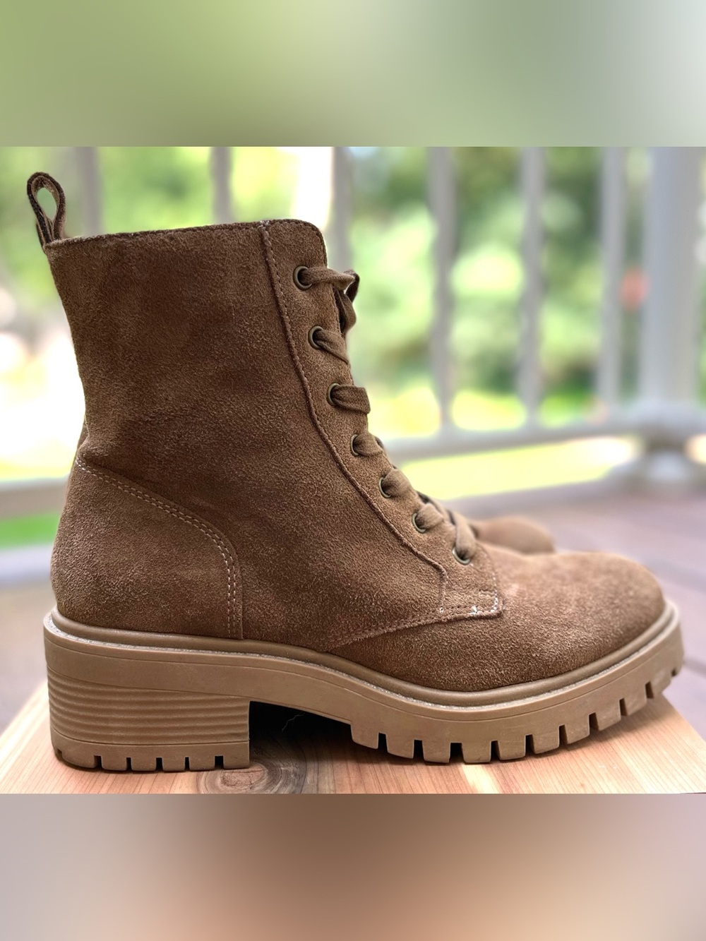 Crown Vintage Telinda Combat Boots in Tan Suede Women’s Size 7.5